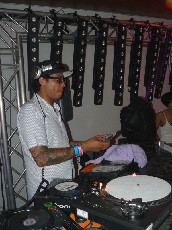 SENSATION WHITE (NL) - Sobota 5. 7. 2008